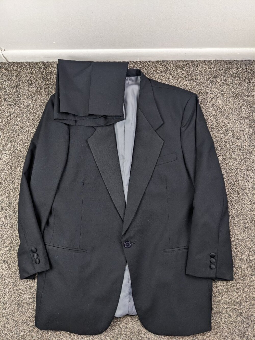 Vintage 80s Bespoke Tuxedo 2 PC Suit Paris Ardmore PA Wool 44R Black 38x28